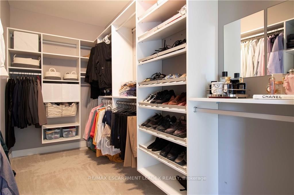 Detached House for sale at 19 SECINARO Avenue, Hamilton, Ontario, L9G 0C6 - Meadowlands - MLS: X12870714