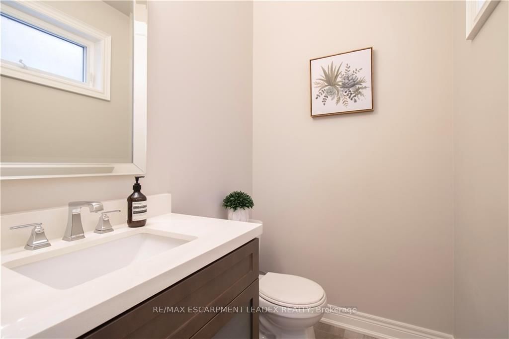 Detached House for sale at 19 SECINARO Avenue, Hamilton, Ontario, L9G 0C6 - Meadowlands - MLS: X12870714