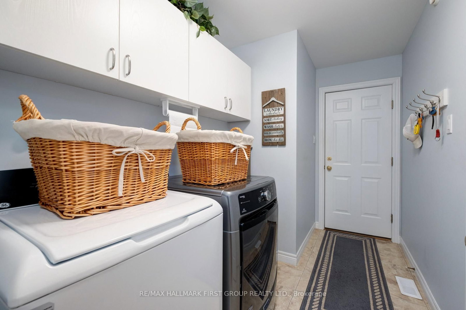 Detached House for sale at 5 Ports Drive, Kawartha Lakes, Ontario, K0M 1A0 - Bobcaygeon - MLS: X12870790