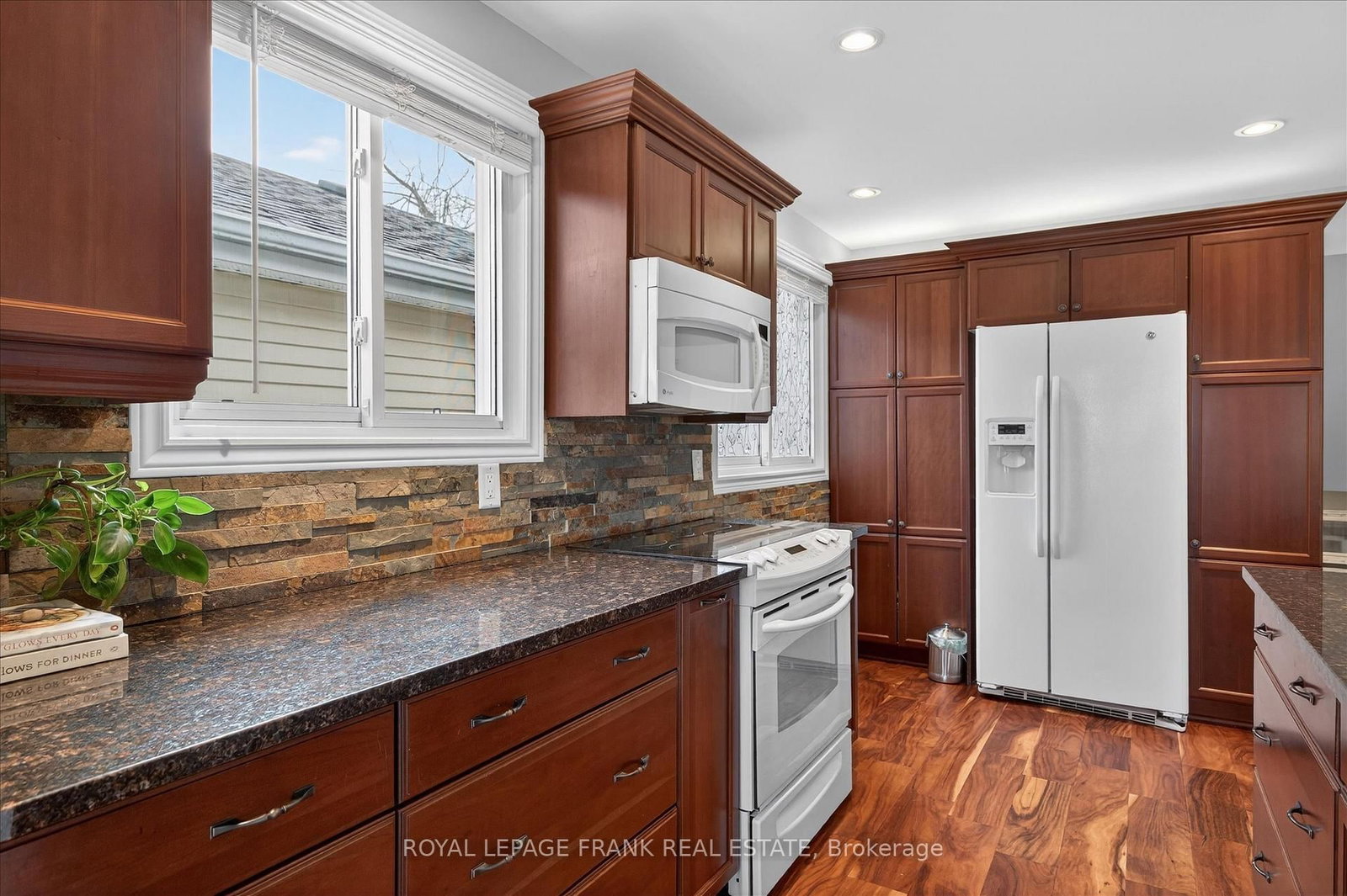 Detached House for sale at 2139 Springwood Road, Peterborough, Ontario, K9K 1N7 - Monaghan Ward 2 - MLS: X12870854