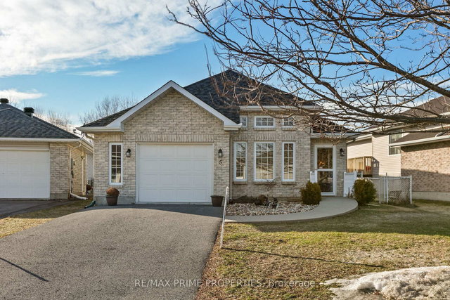 5 GAIL ELIZABETH Court