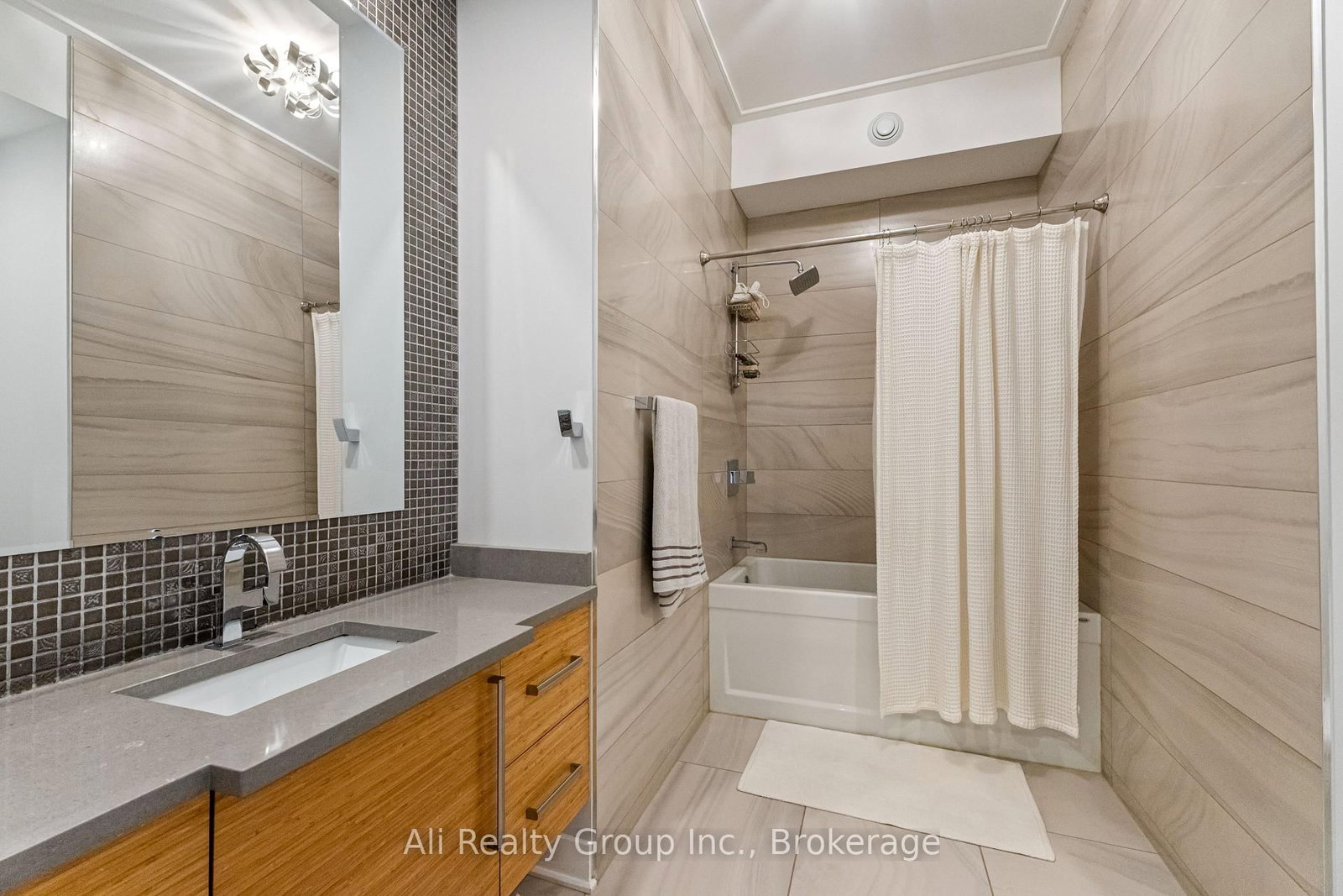 Semi-Detached House for sale at 69 Donald Street, Ottawa, Ontario, K1K 1N3 - Overbrook - MLS: X12870966