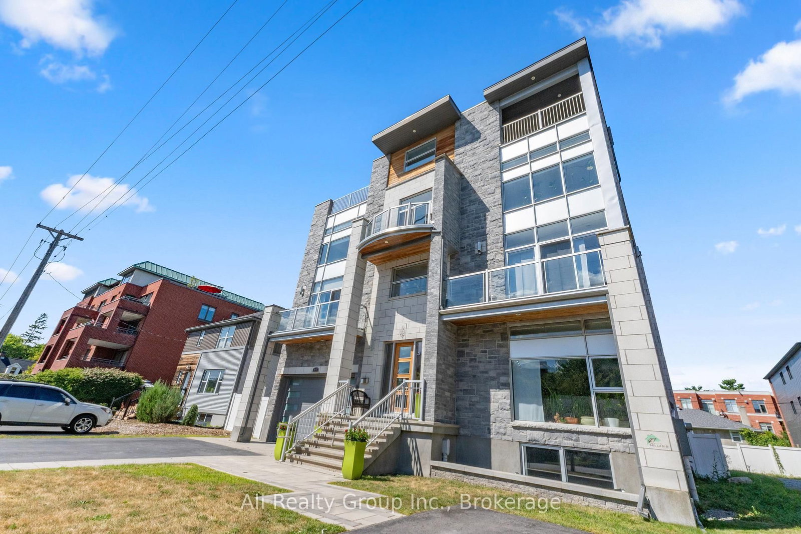 Semi-Detached House for sale at 69 Donald Street, Ottawa, Ontario, K1K 1N3 - Overbrook - MLS: X12870966