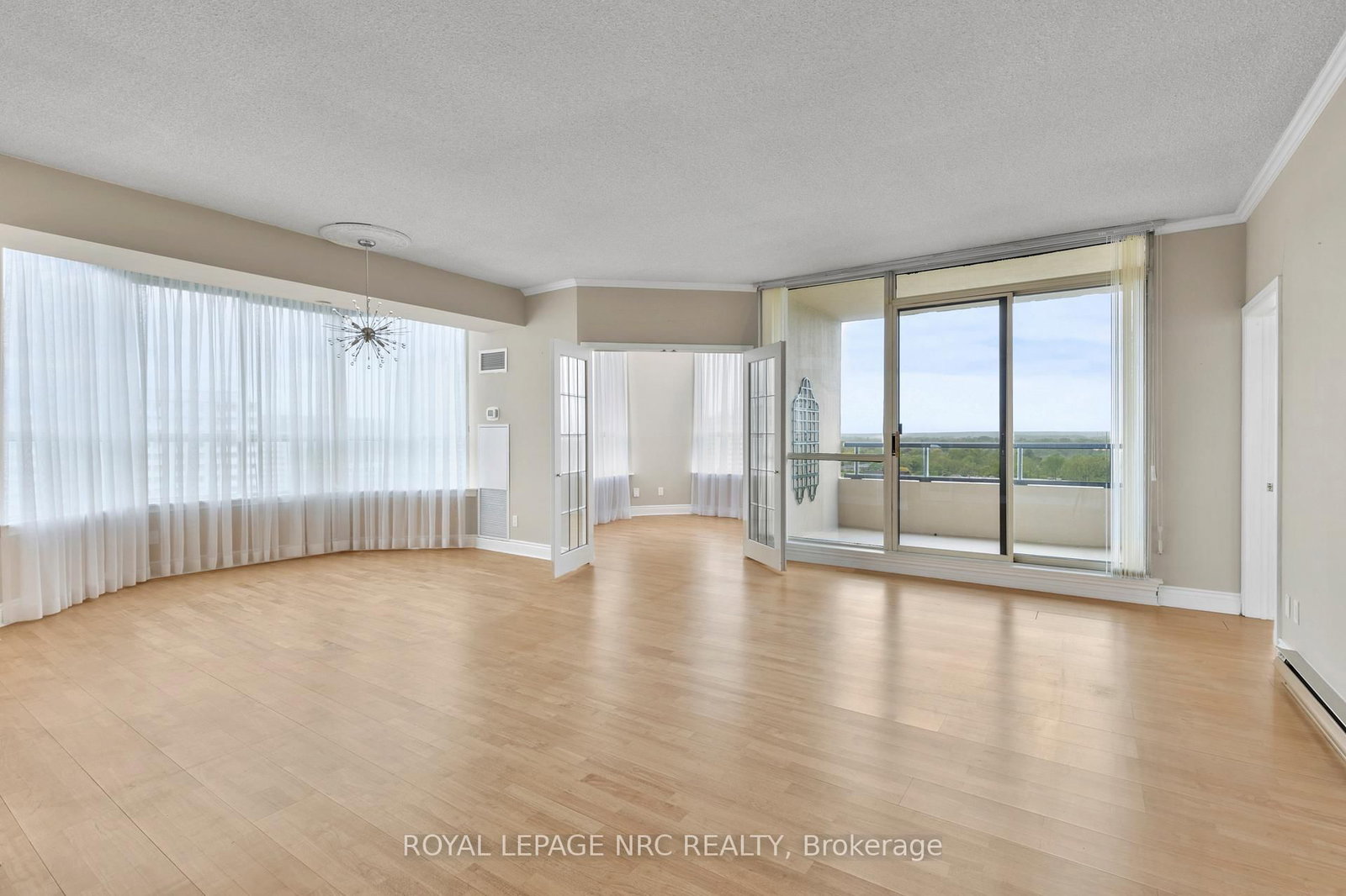 3 Towering Heights Boulevard, Unit PH6 - Photo 11