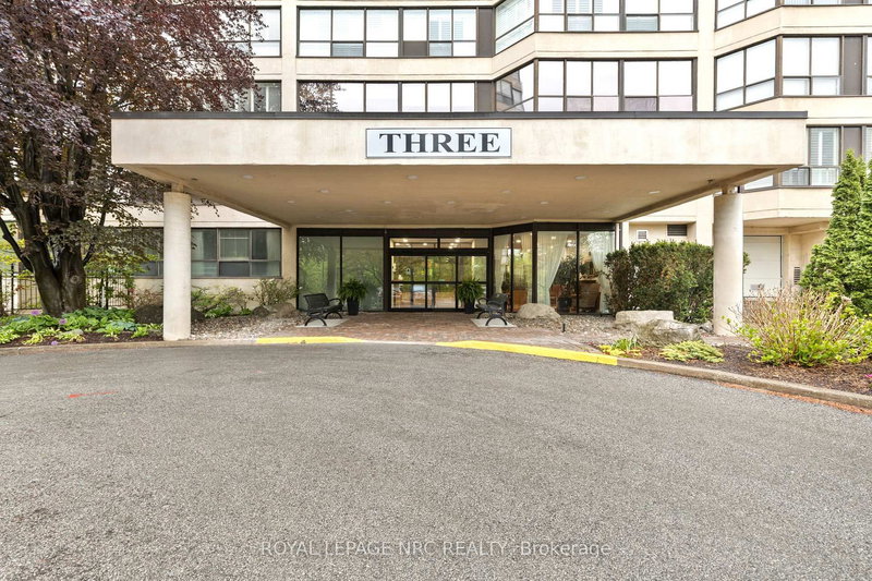 PH6 - 3 Towering Heights Blvd, St. Catharines, L2T 4A4 | Image 3
