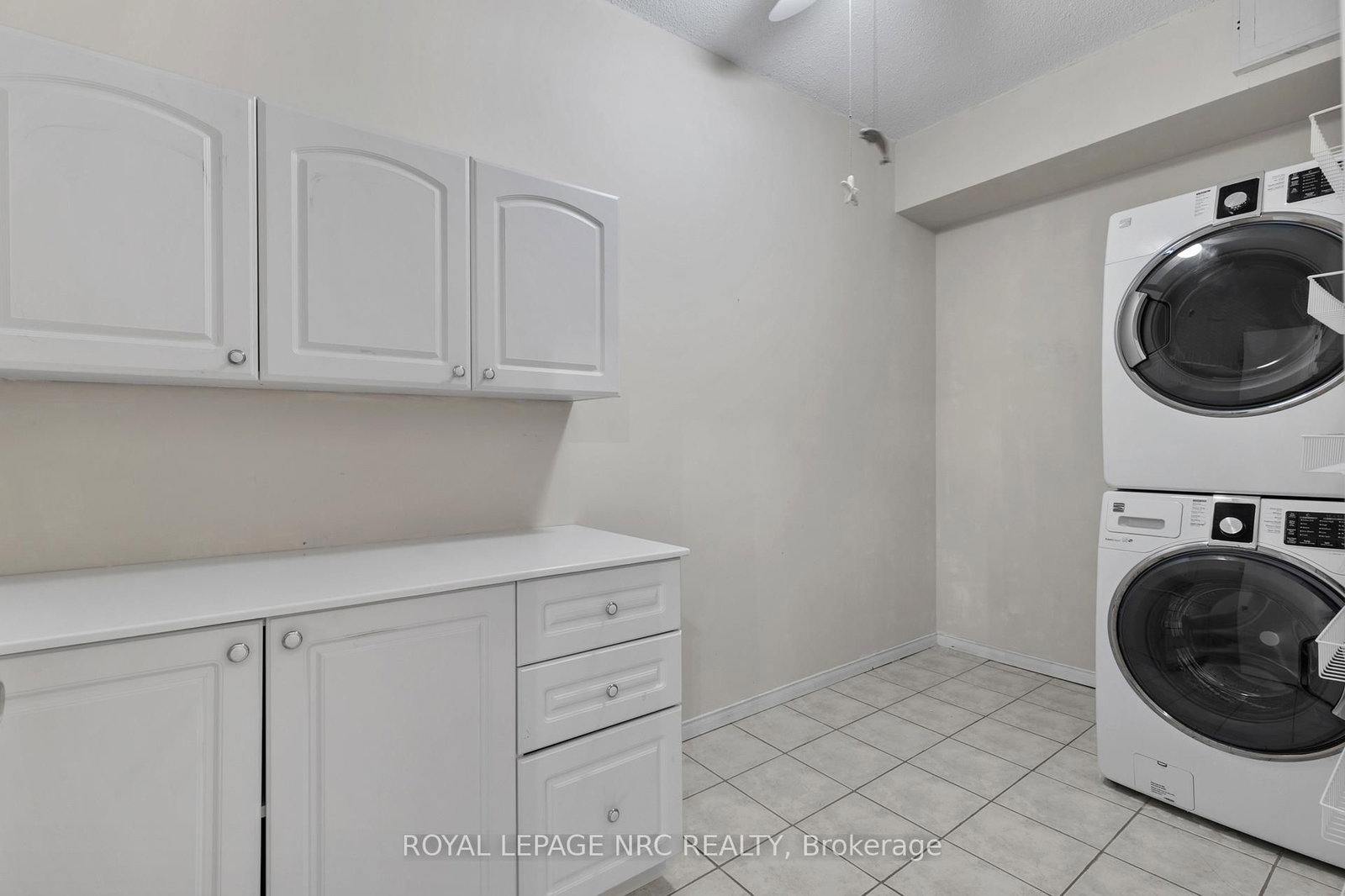 3 Towering Heights Boulevard, Unit PH6 - Photo 38