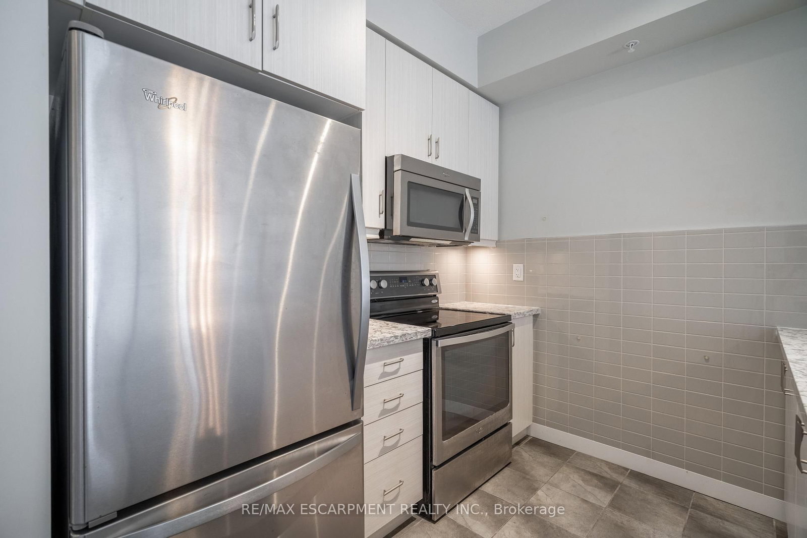 Condo for sale at 509-85 Robinson Street, Hamilton, Ontario, L8P 0B9 - Durand - MLS: X12871136