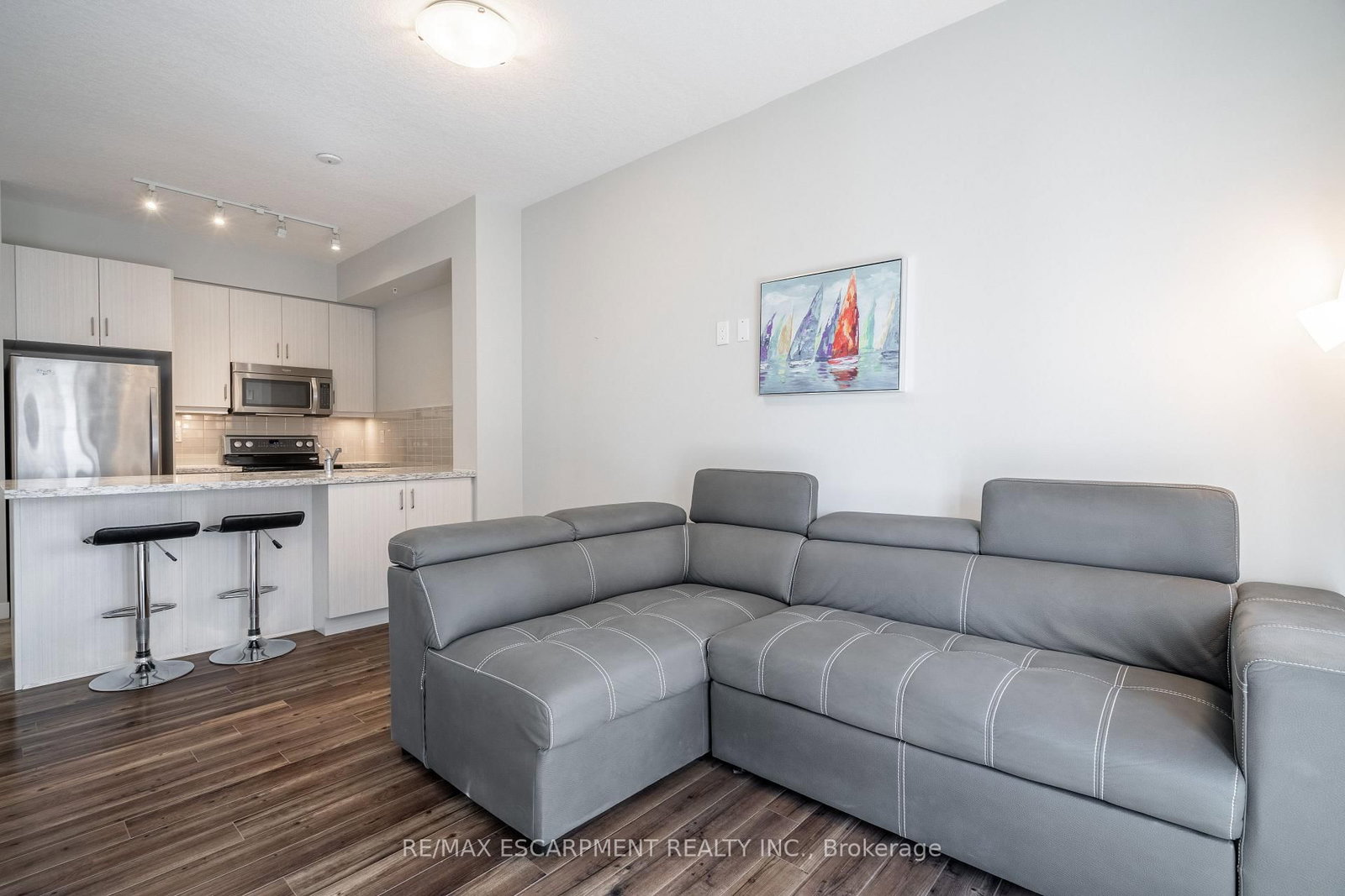 Condo for sale at 509-85 Robinson Street, Hamilton, Ontario, L8P 0B9 - Durand - MLS: X12871136