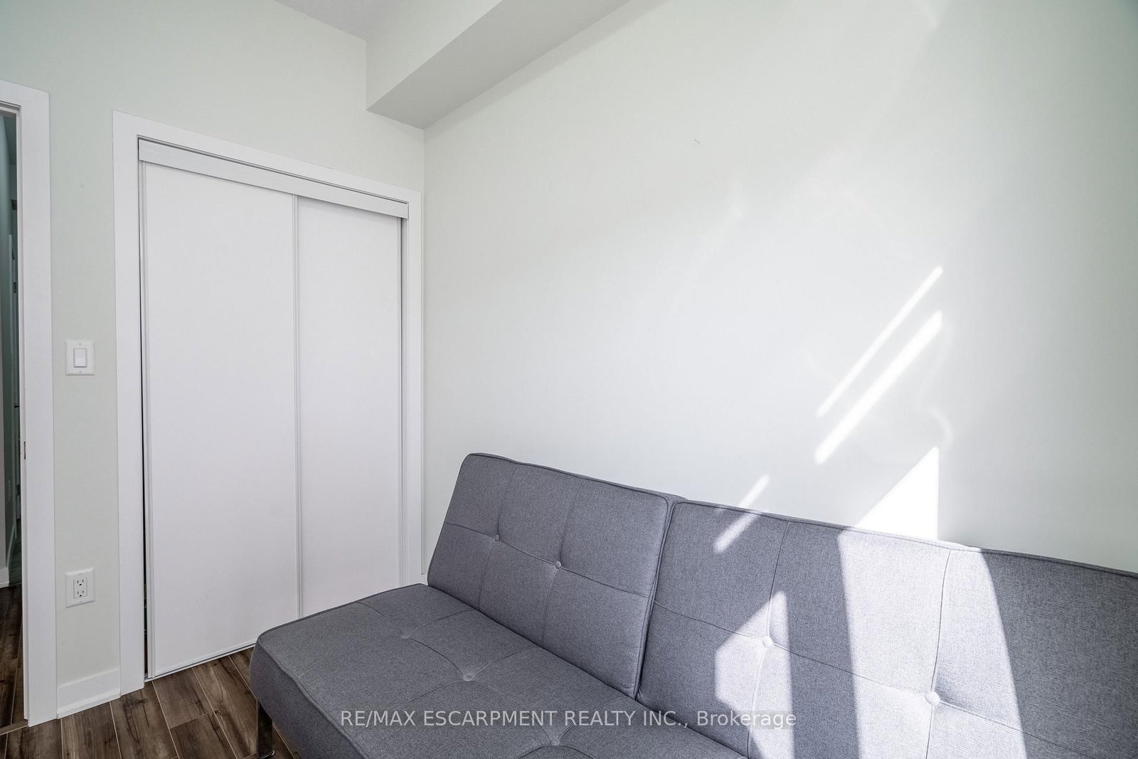 Condo for sale at 509-85 Robinson Street, Hamilton, Ontario, L8P 0B9 - Durand - MLS: X12871136