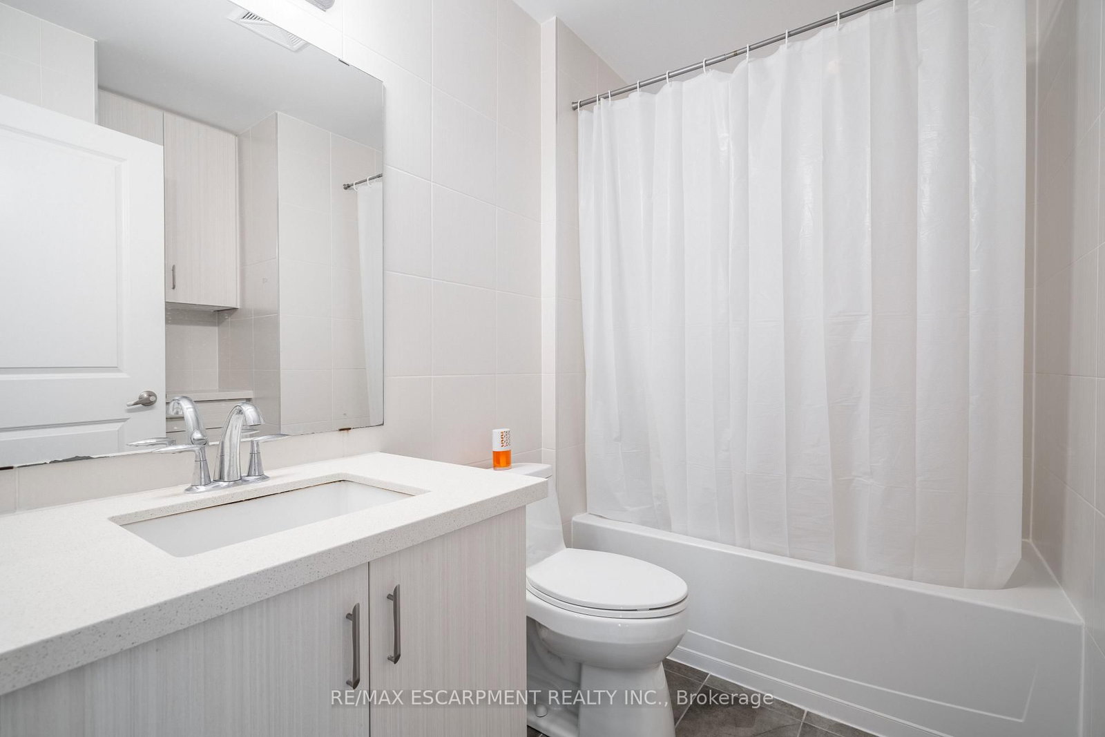 Condo for sale at 509-85 Robinson Street, Hamilton, Ontario, L8P 0B9 - Durand - MLS: X12871136