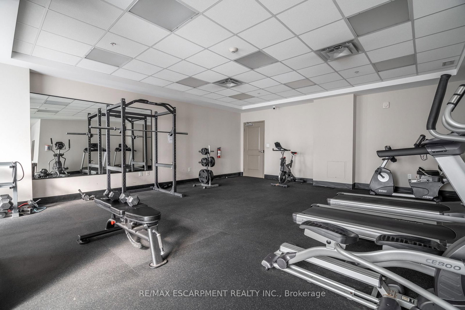 Condo for sale at 509-85 Robinson Street, Hamilton, Ontario, L8P 0B9 - Durand - MLS: X12871136