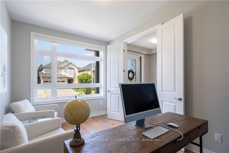 19 SECINARO Ave, Hamilton, L9G 0C6 | Image 3