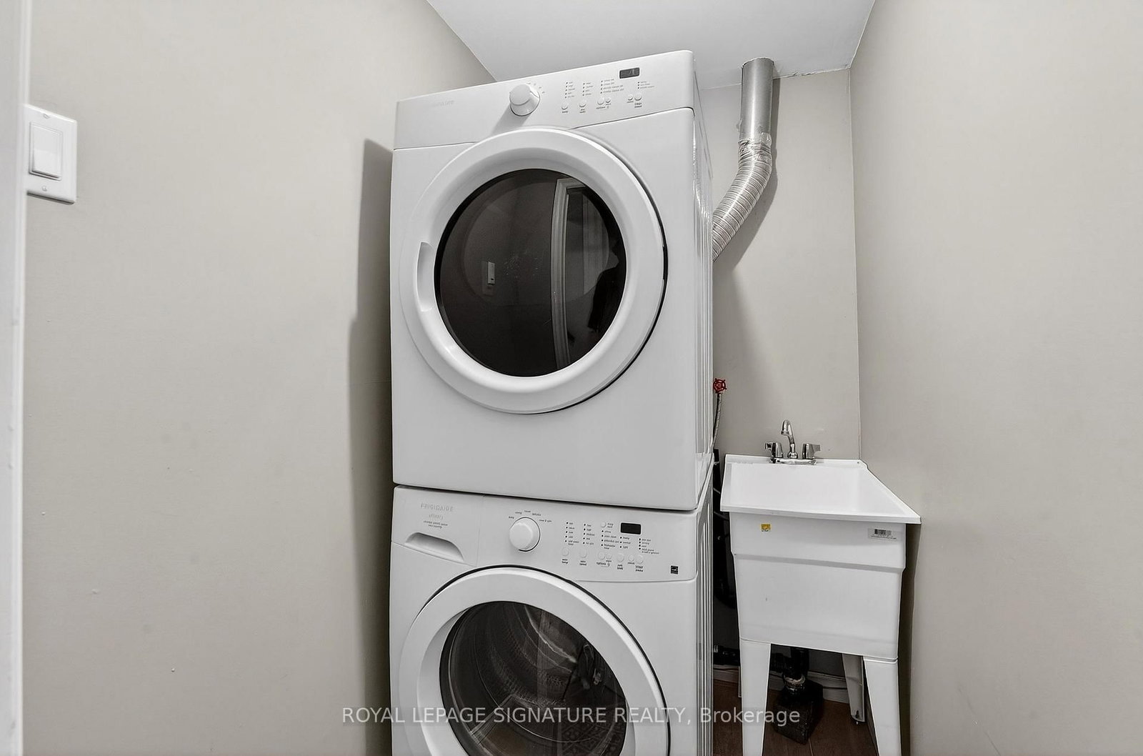 Detached House for sale at 55 BURNESS Drive, St. Catharines, Ontario, L2P 1J4 - Secord Woods - MLS: X12871494