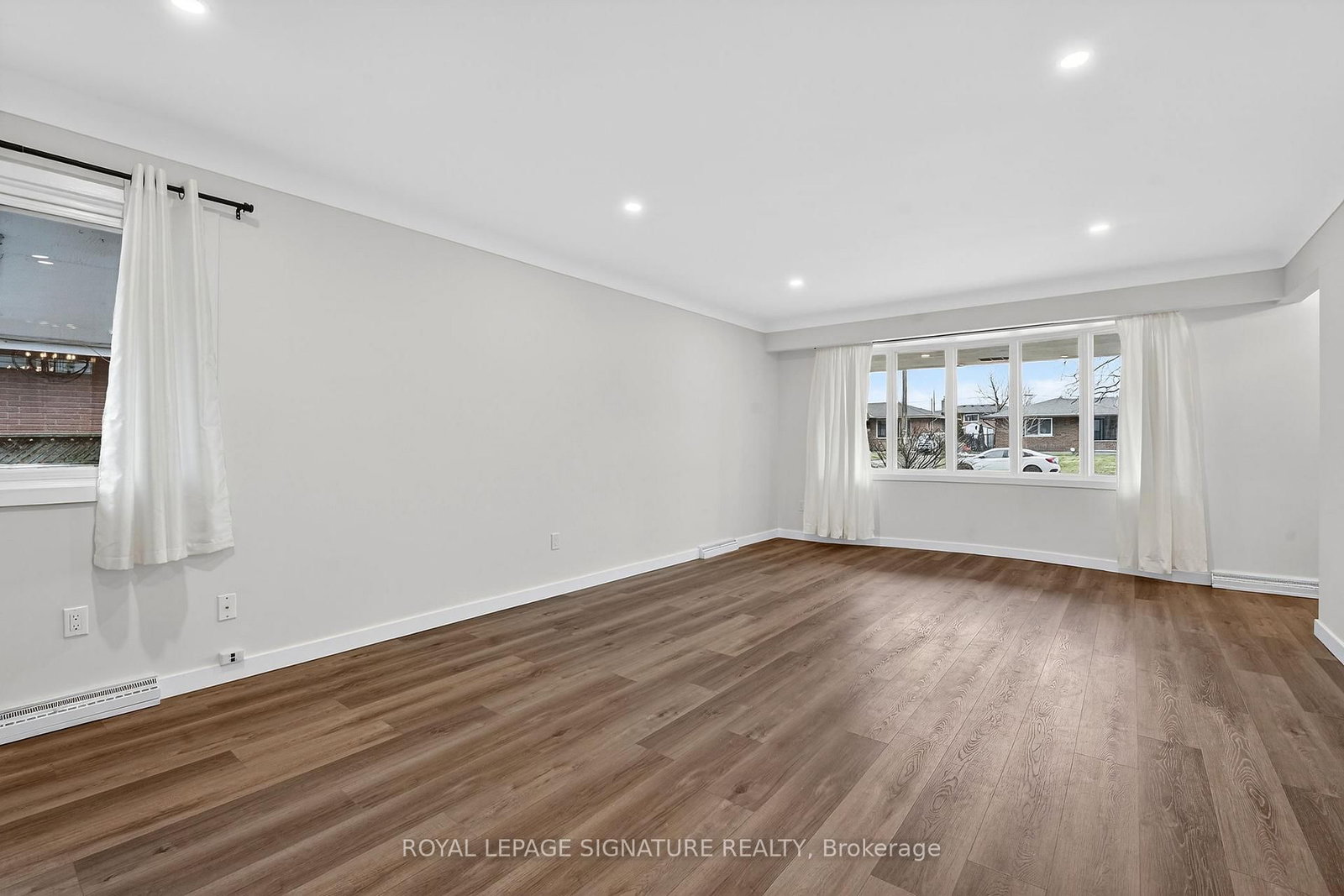 Detached House for sale at 55 BURNESS Drive, St. Catharines, Ontario, L2P 1J4 - Secord Woods - MLS: X12871494