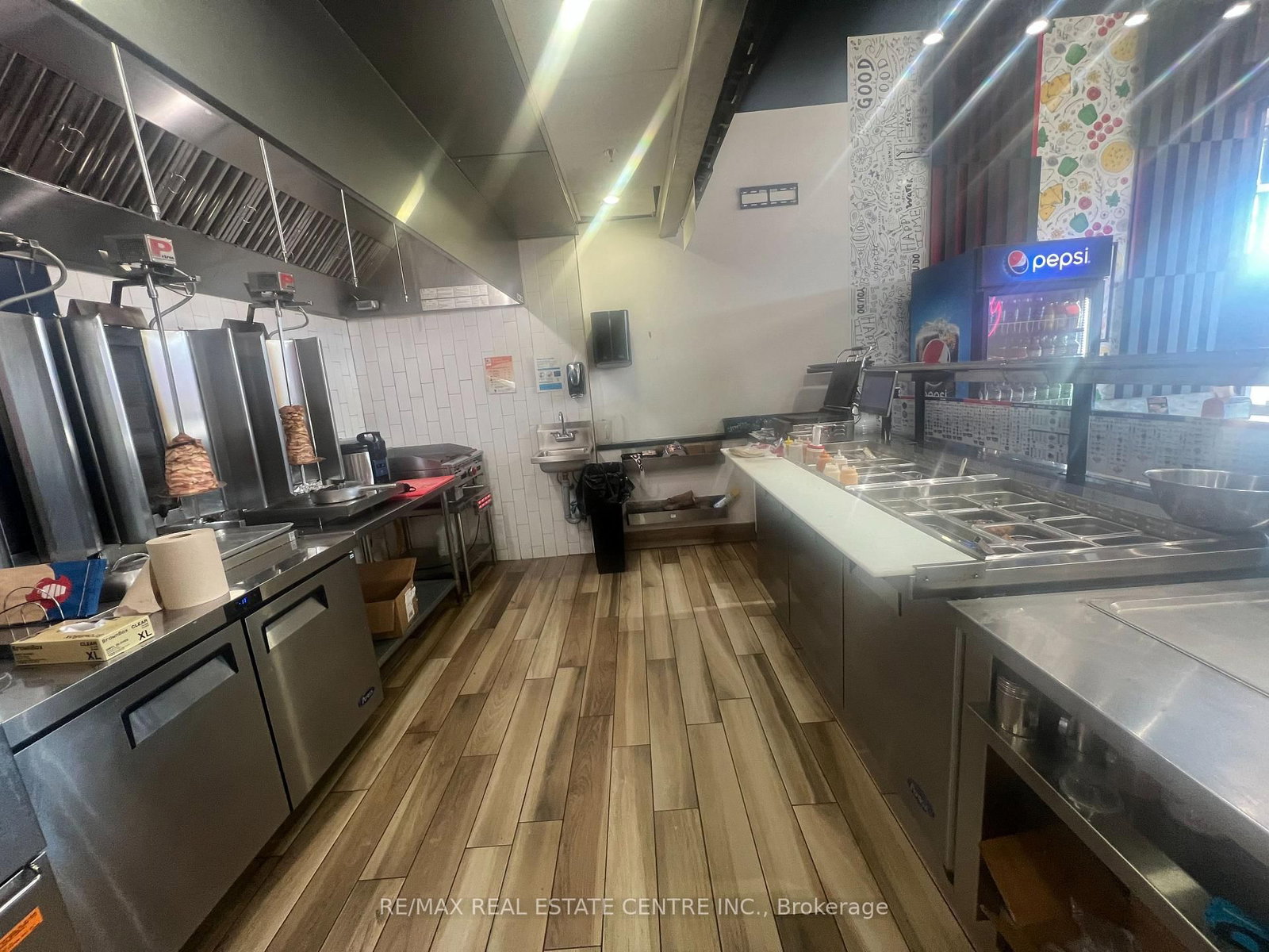 516 Centennial Parkway N, Unit 4 - Photo 10