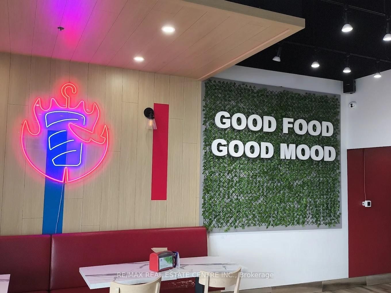 516 Centennial Parkway N, Unit 4 - Photo 8