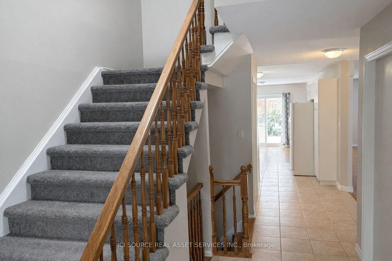 1593 Murphy Rd, Sarnia, N7S 2Z4 | Image 2