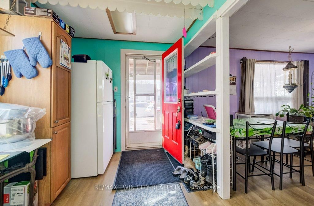 38 SANDERSON Street - Photo 12