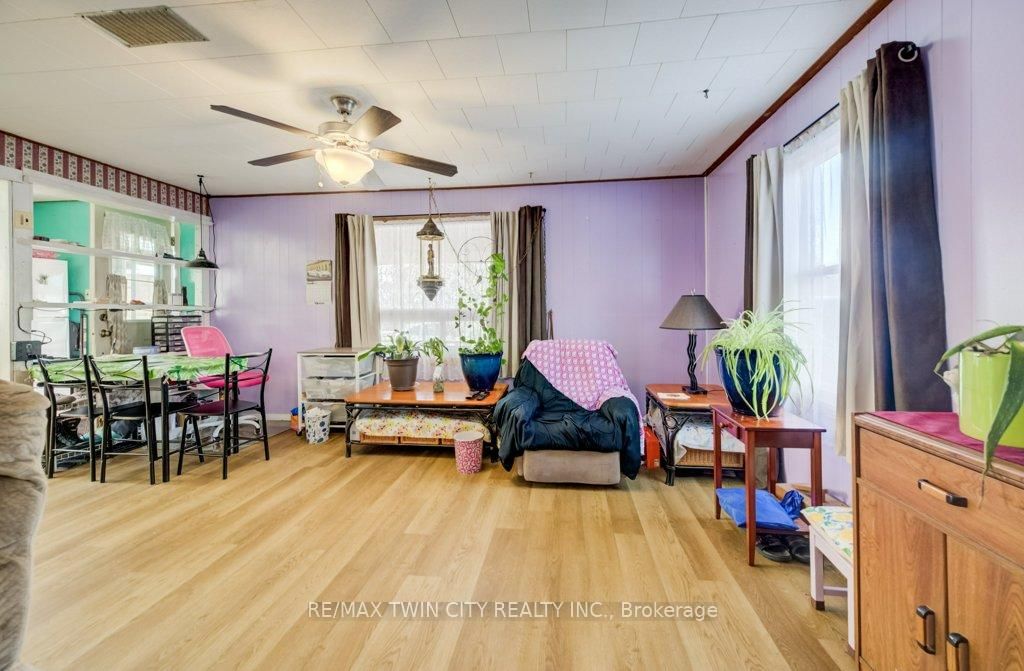 38 SANDERSON Street - Photo 16