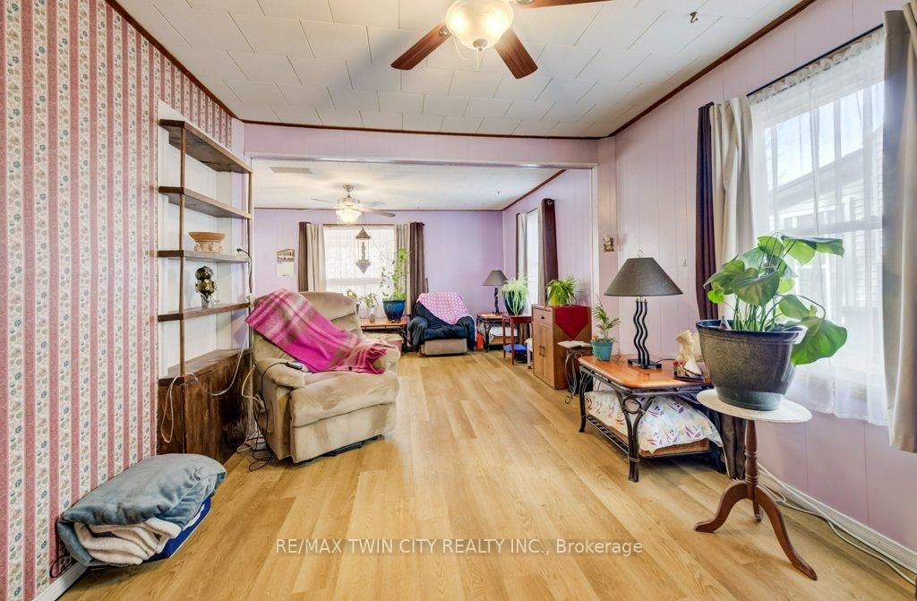 38 SANDERSON Street - Photo 17