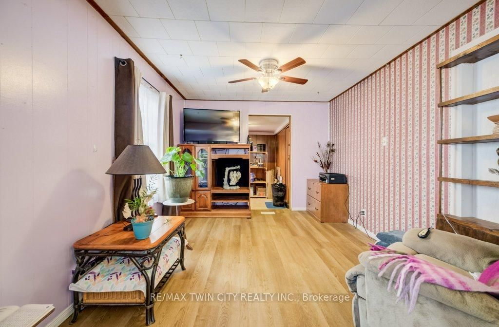 38 SANDERSON Street - Photo 18