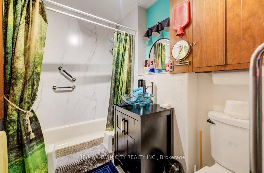 38 SANDERSON Street - Photo 24