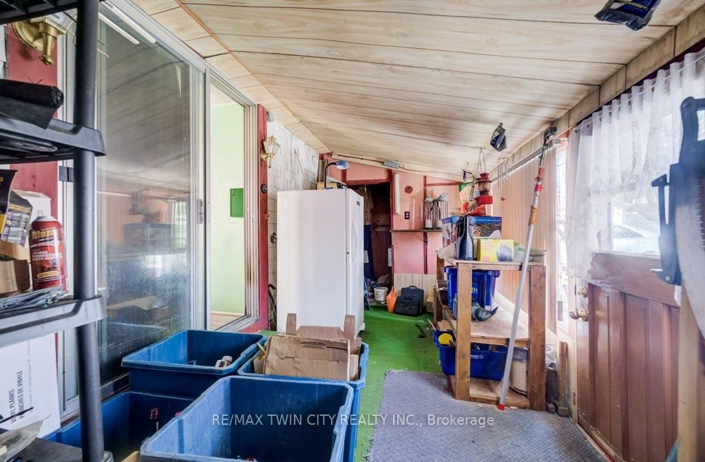 38 SANDERSON Street - Photo 31