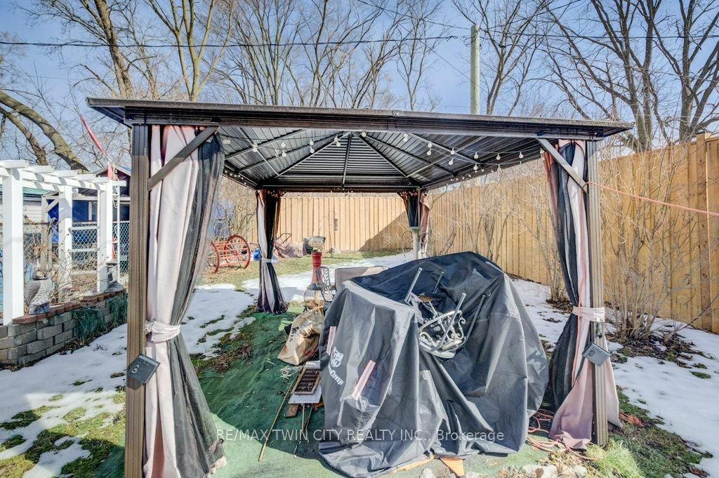 38 SANDERSON Street - Photo 35