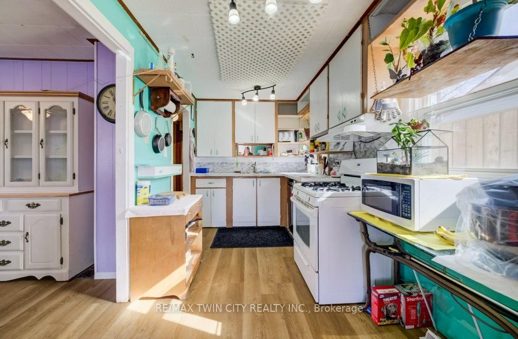 38 SANDERSON Street - Photo 9