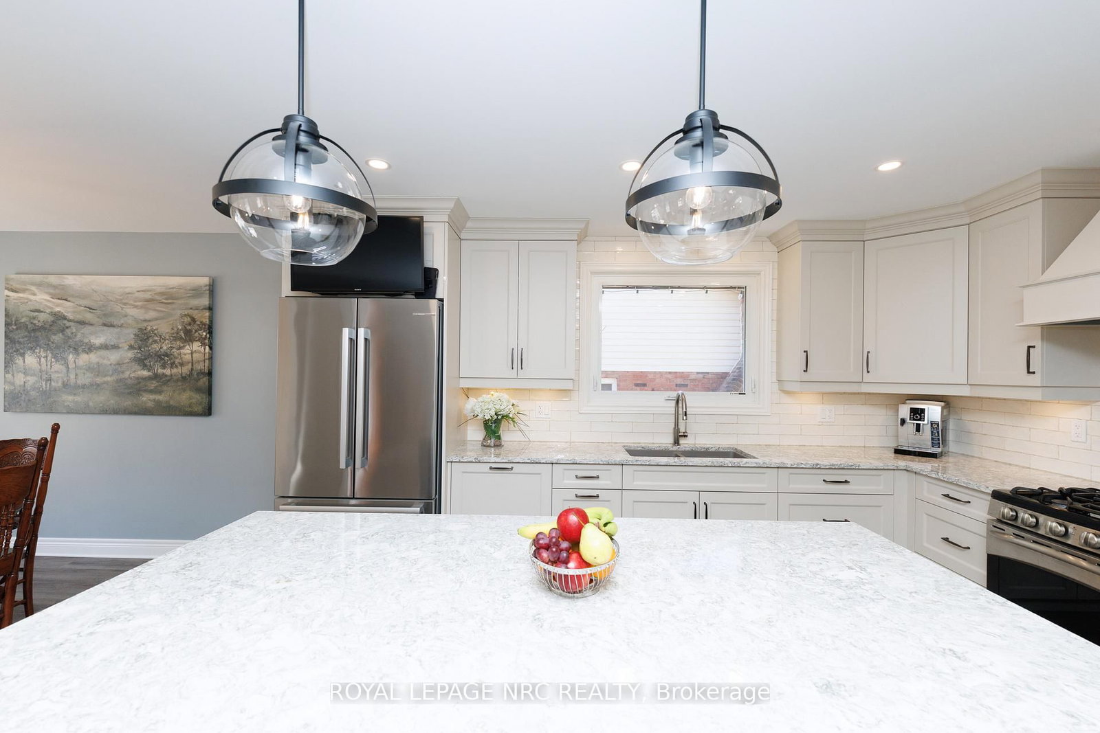 Detached House for sale at 60 Millbridge Crescent, Pelham, Ontario, L3E 0E8 - Fonthill - MLS: X12872576