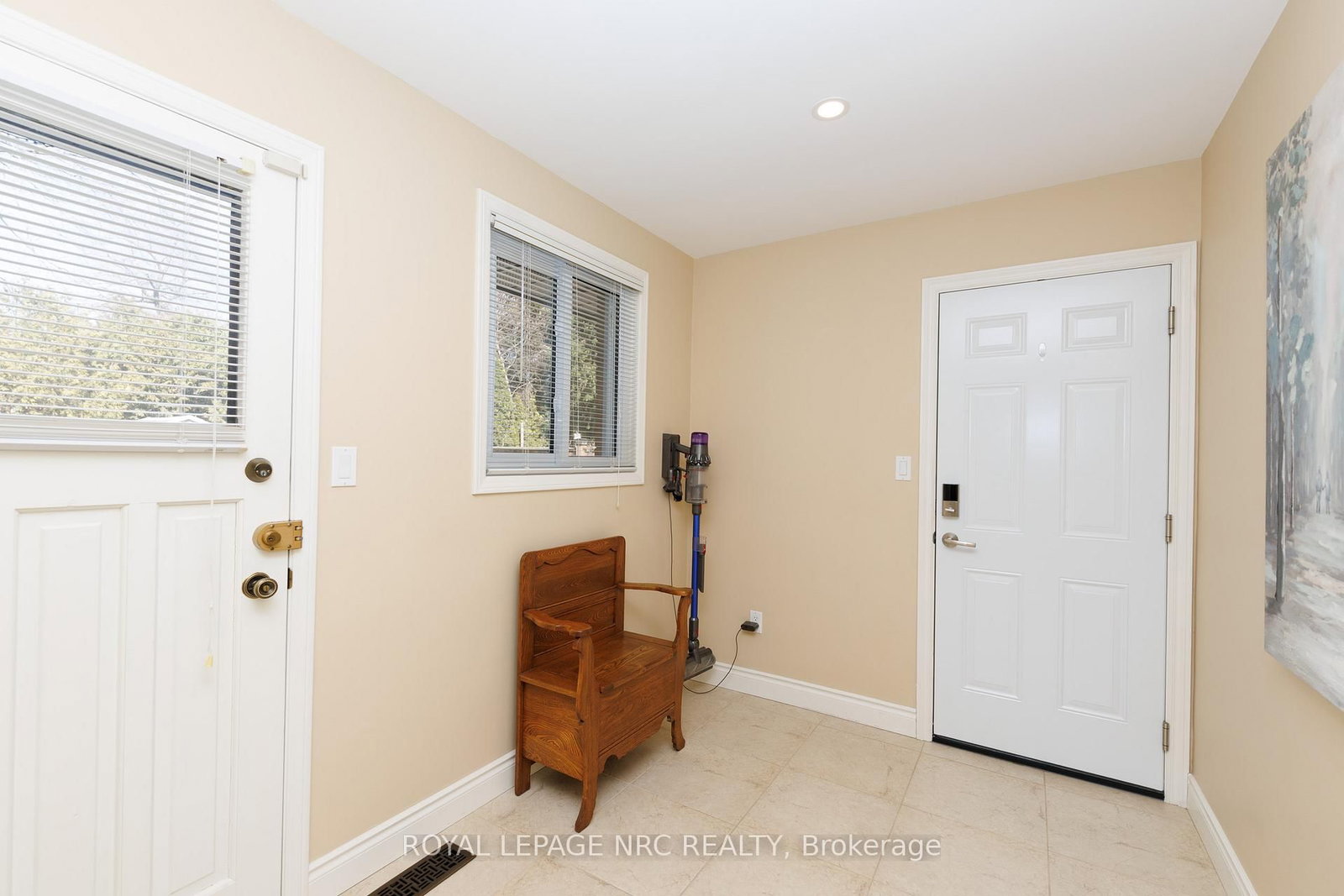 Detached House for sale at 60 Millbridge Crescent, Pelham, Ontario, L3E 0E8 - Fonthill - MLS: X12872576