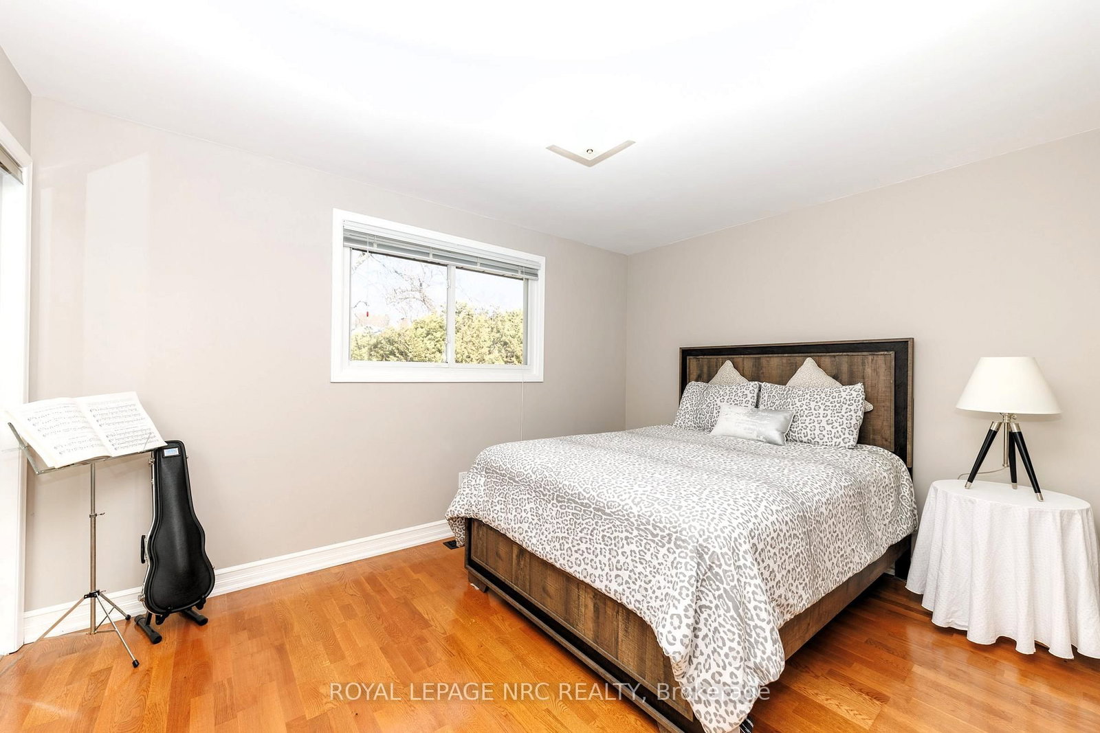 Detached House for sale at 60 Millbridge Crescent, Pelham, Ontario, L3E 0E8 - Fonthill - MLS: X12872576