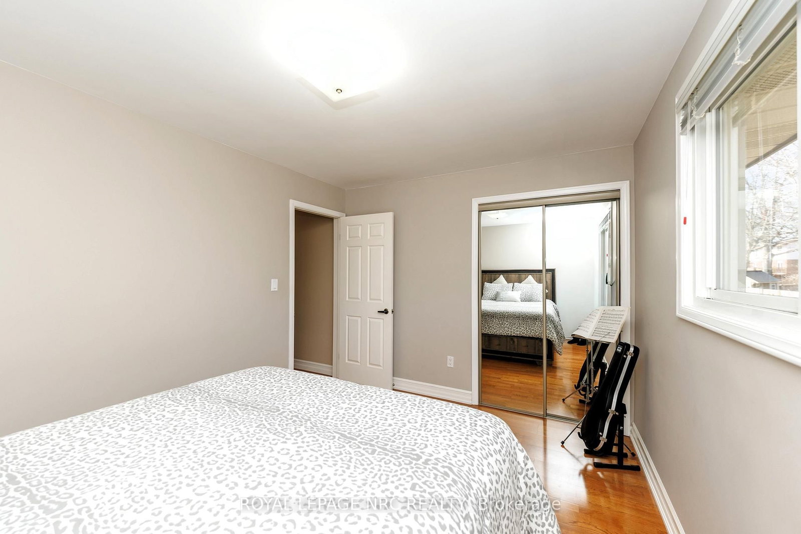 Detached House for sale at 60 Millbridge Crescent, Pelham, Ontario, L3E 0E8 - Fonthill - MLS: X12872576