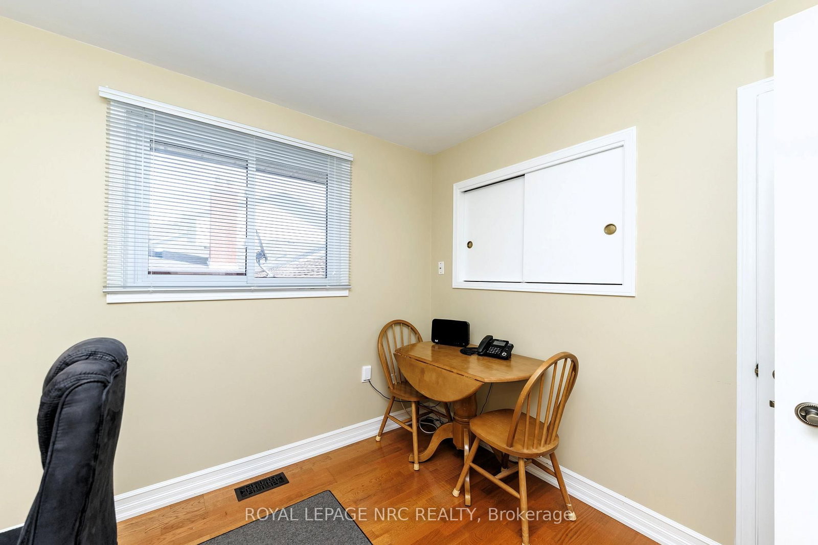 Detached House for sale at 60 Millbridge Crescent, Pelham, Ontario, L3E 0E8 - Fonthill - MLS: X12872576