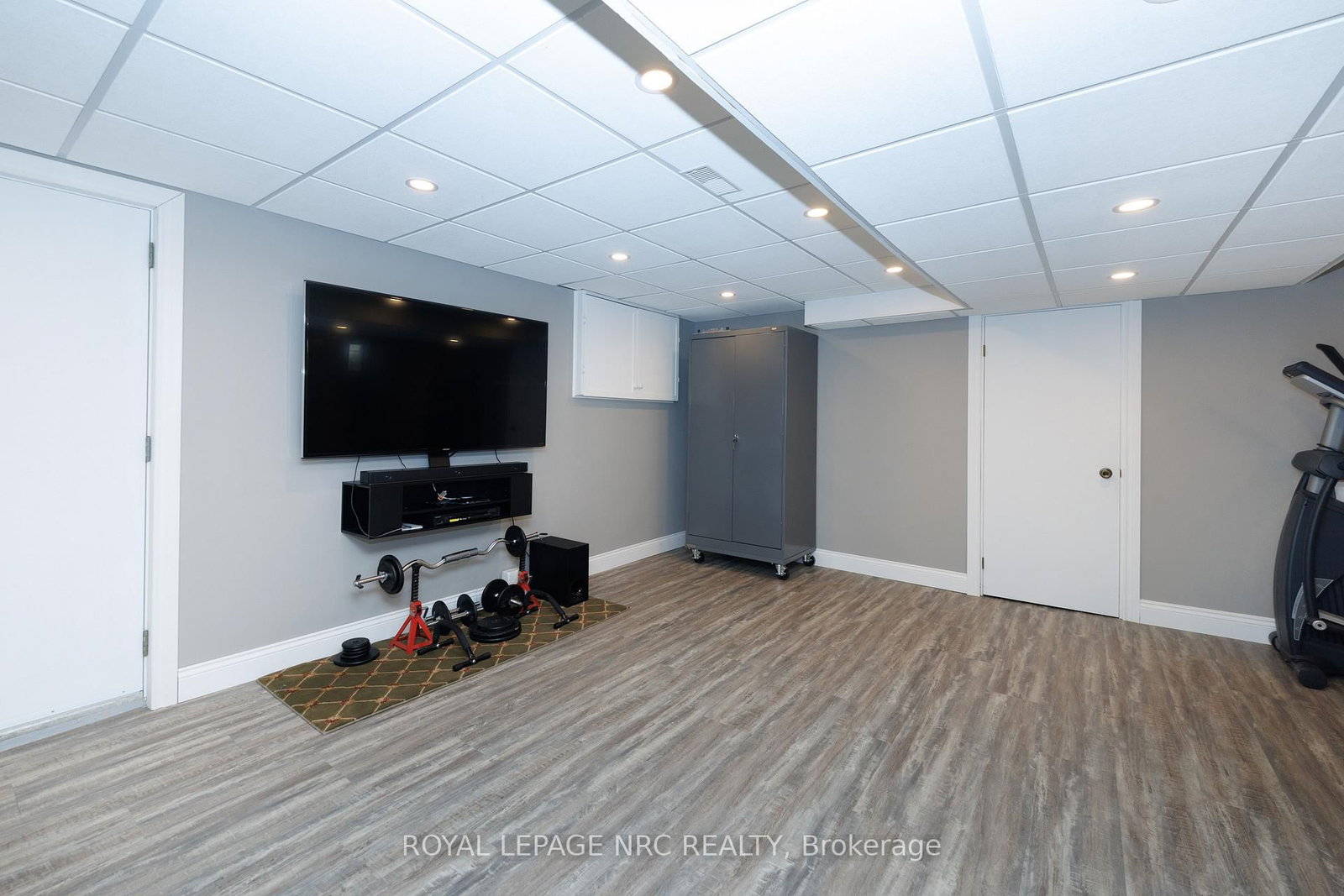 Detached House for sale at 60 Millbridge Crescent, Pelham, Ontario, L3E 0E8 - Fonthill - MLS: X12872576