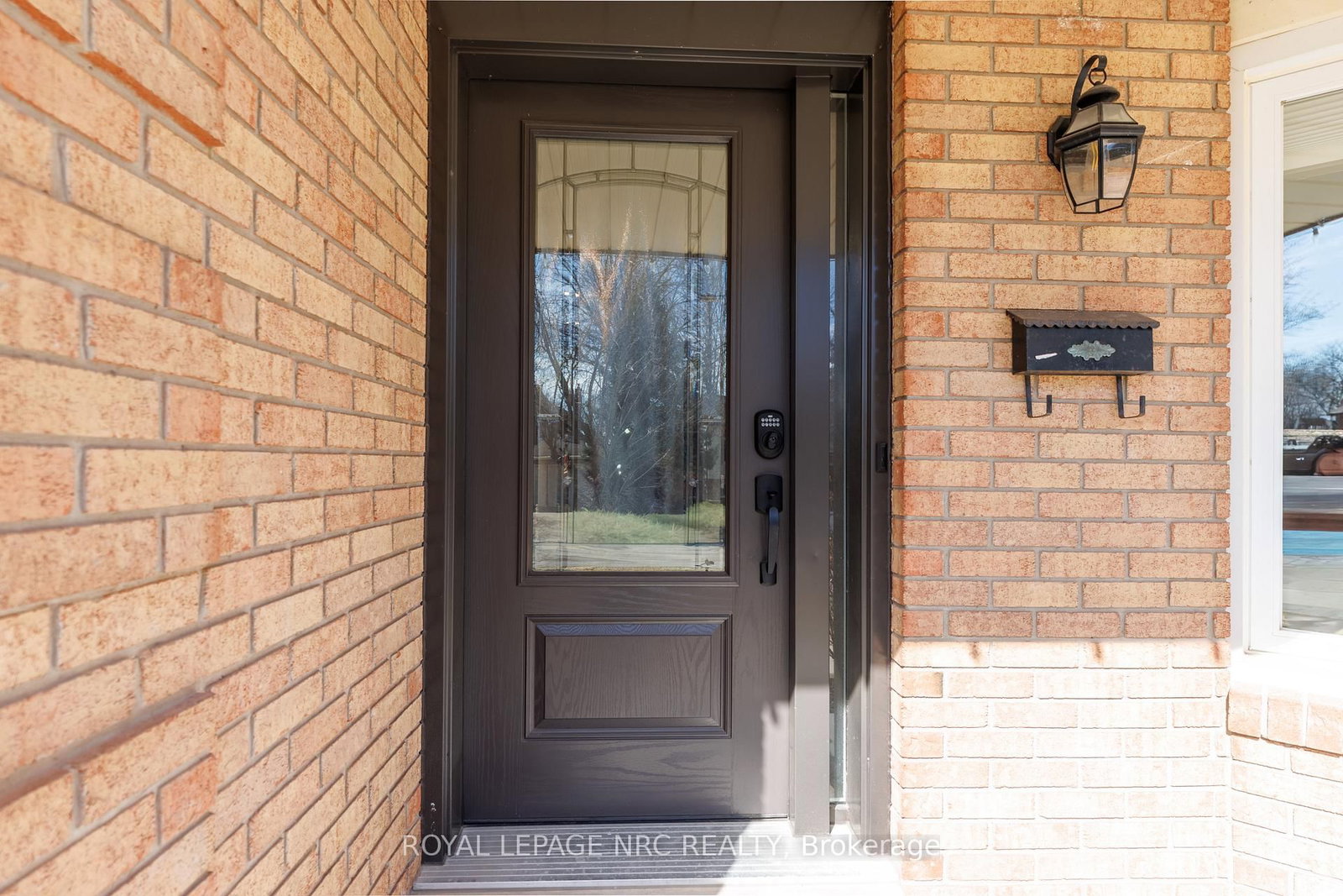 Detached House for sale at 60 Millbridge Crescent, Pelham, Ontario, L3E 0E8 - Fonthill - MLS: X12872576