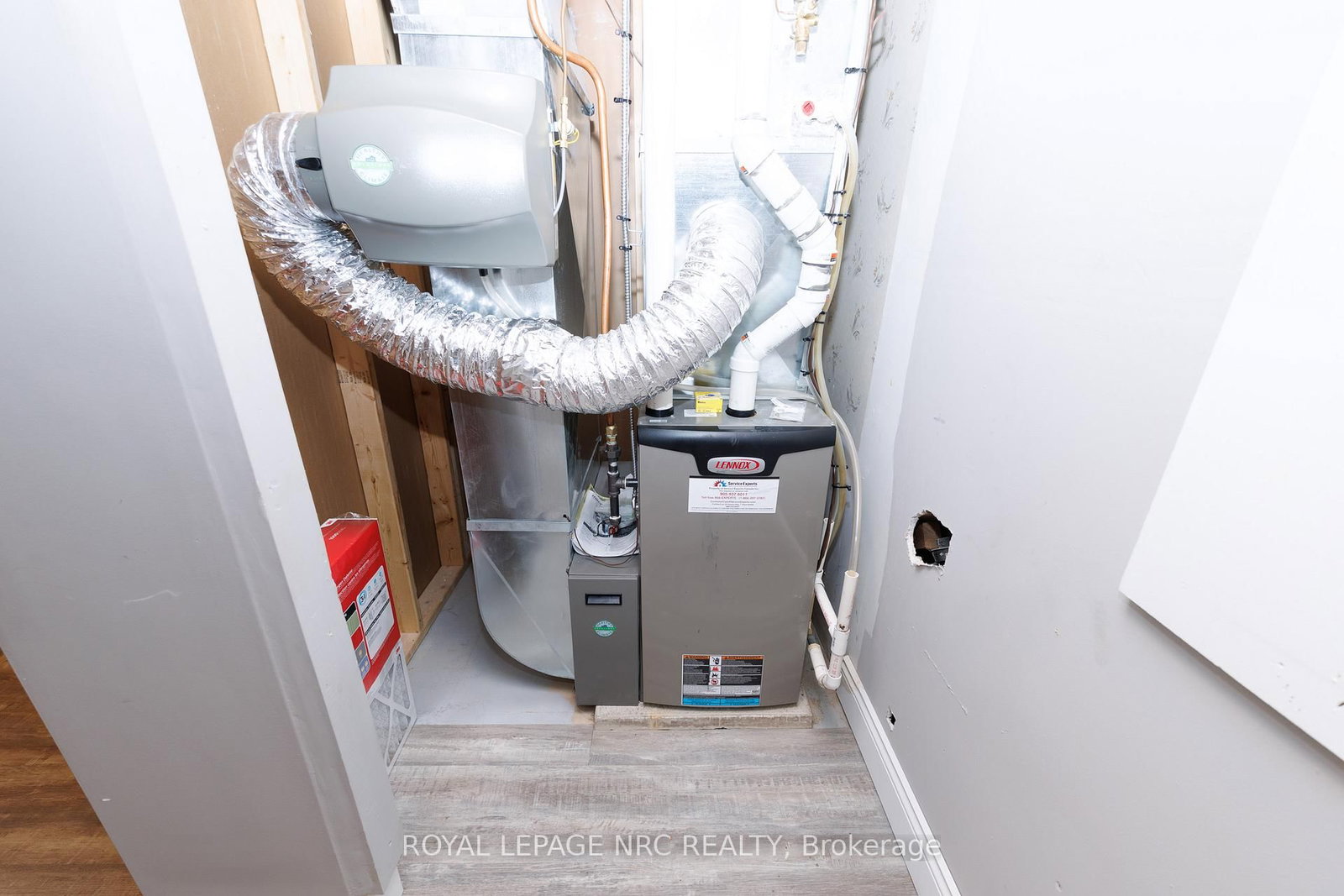 Detached House for sale at 60 Millbridge Crescent, Pelham, Ontario, L3E 0E8 - Fonthill - MLS: X12872576