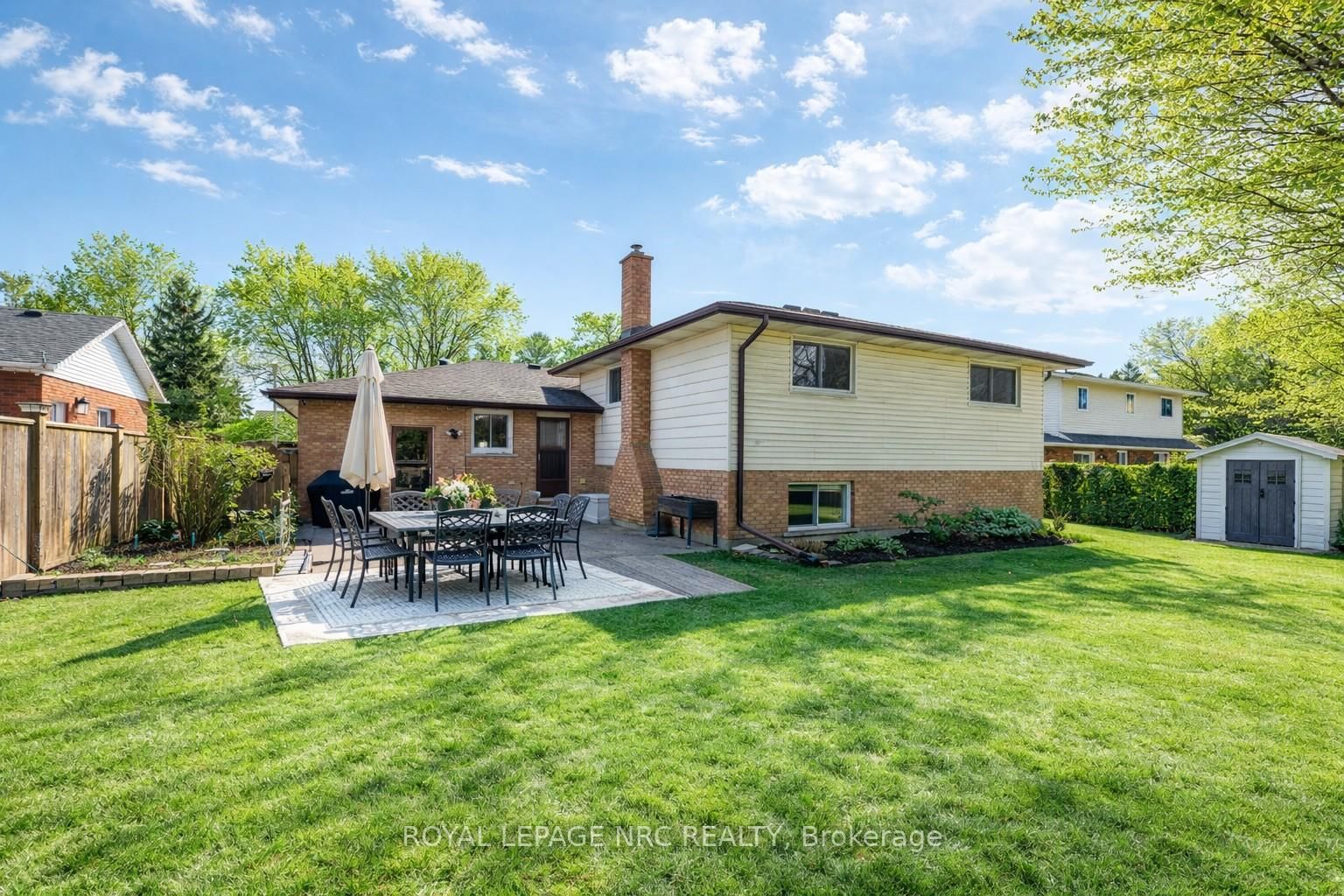 Detached House for sale at 60 Millbridge Crescent, Pelham, Ontario, L3E 0E8 - Fonthill - MLS: X12872576