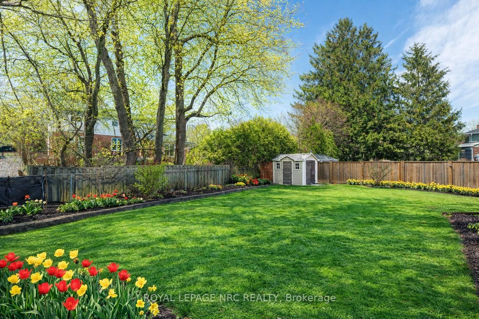 Detached House for sale at 60 Millbridge Crescent, Pelham, Ontario, L3E 0E8 - Fonthill - MLS: X12872576