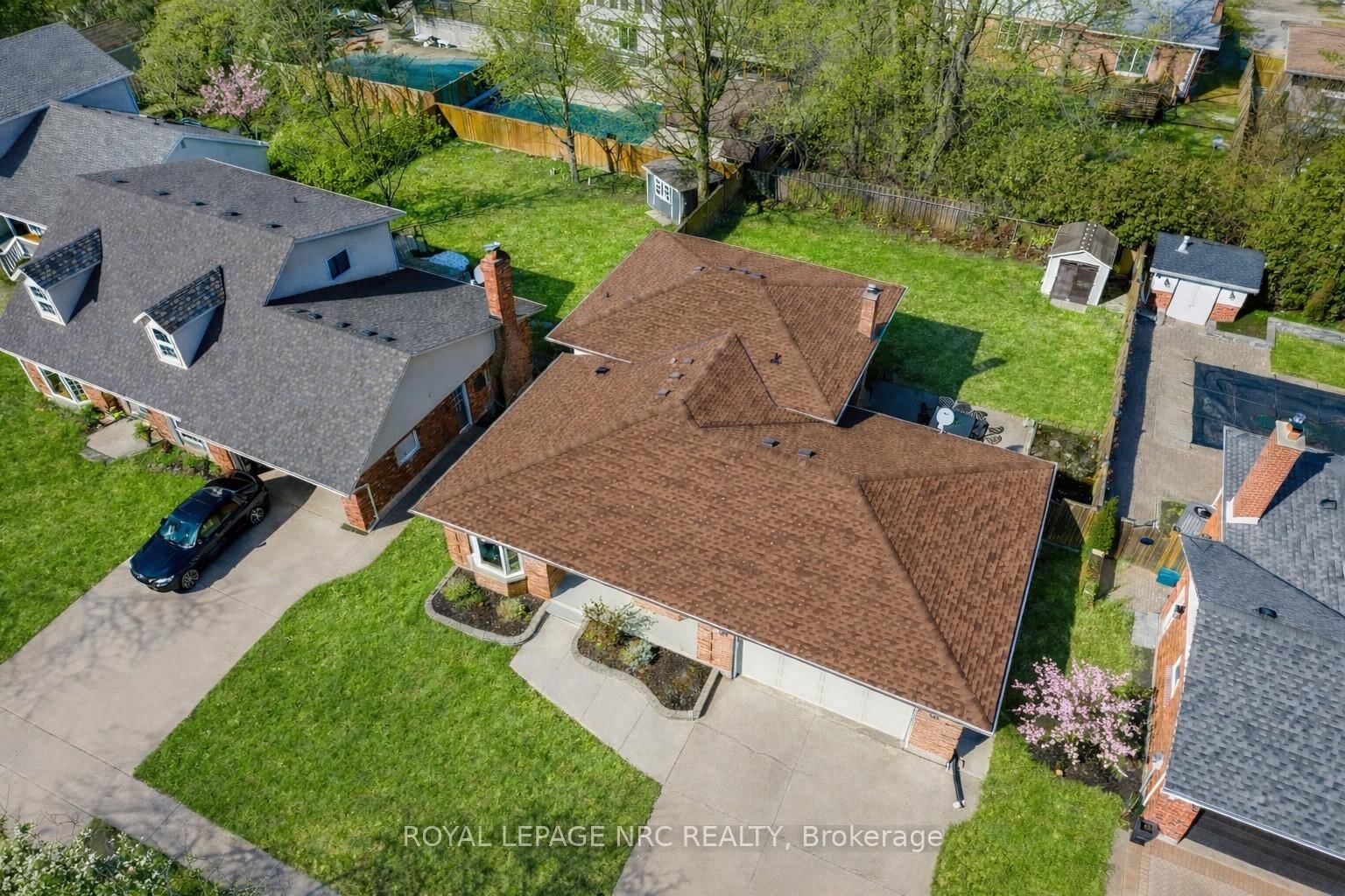 Detached House for sale at 60 Millbridge Crescent, Pelham, Ontario, L3E 0E8 - Fonthill - MLS: X12872576