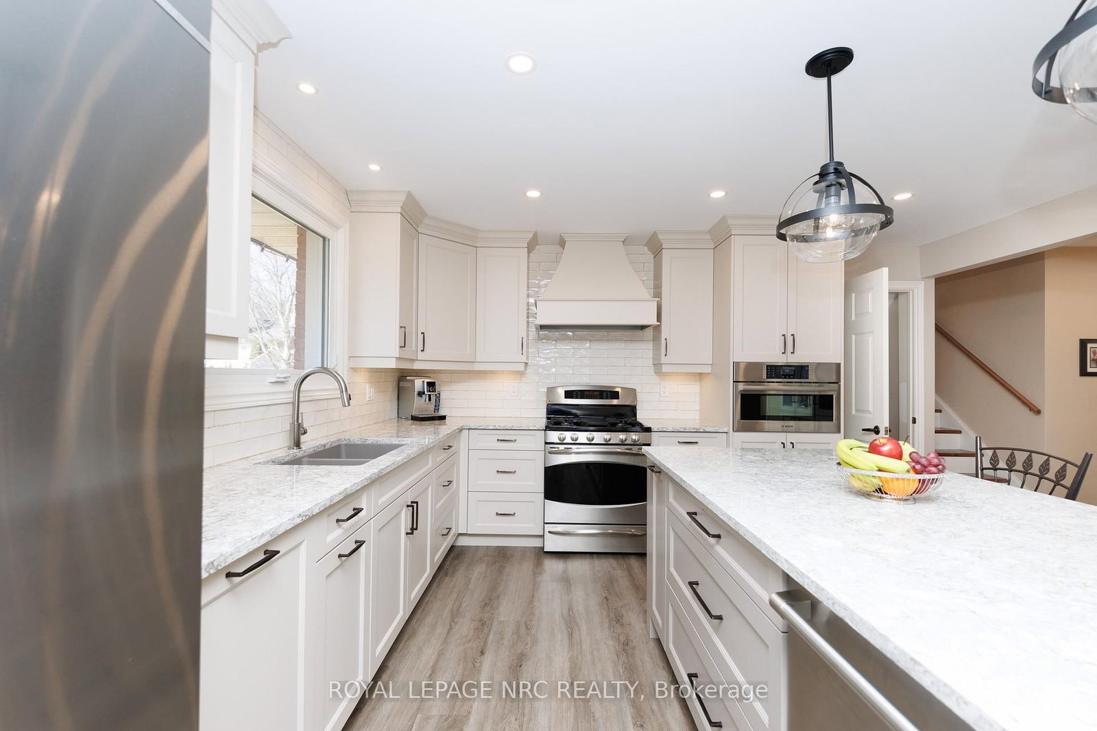 Detached House for sale at 60 Millbridge Crescent, Pelham, Ontario, L3E 0E8 - Fonthill - MLS: X12872576