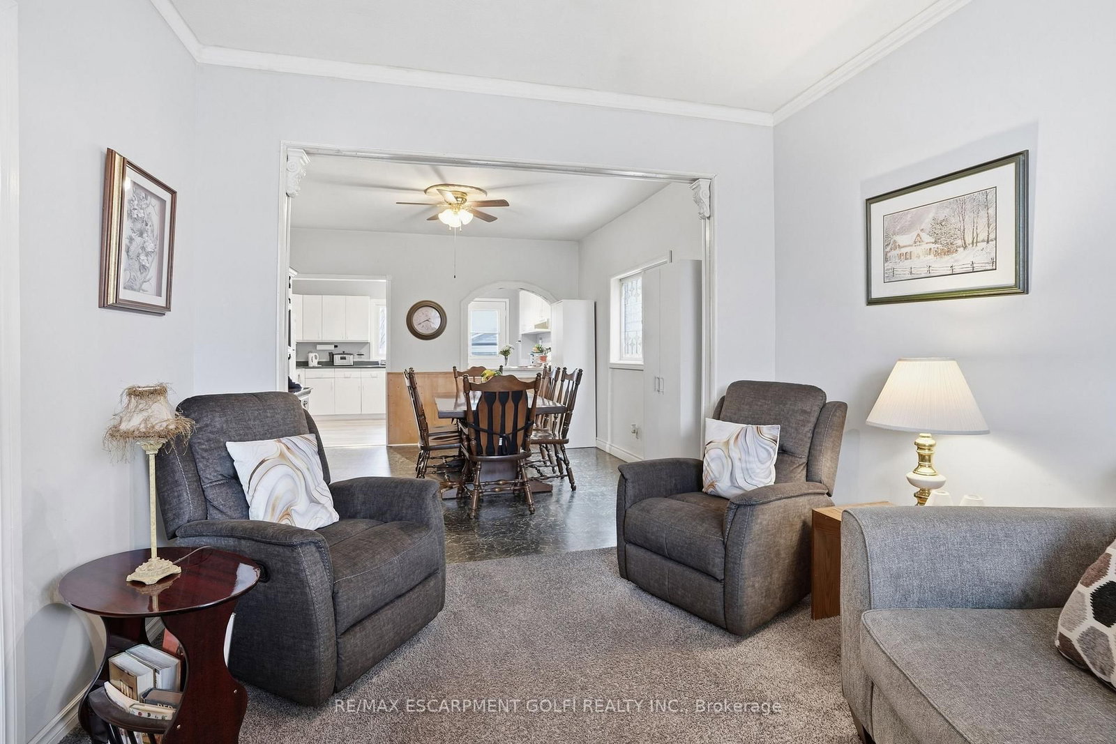 Detached House for sale at 16 Albemarle Street, Hamilton, Ontario, L8L 7G3 - Industrial Sector - MLS: X12872884