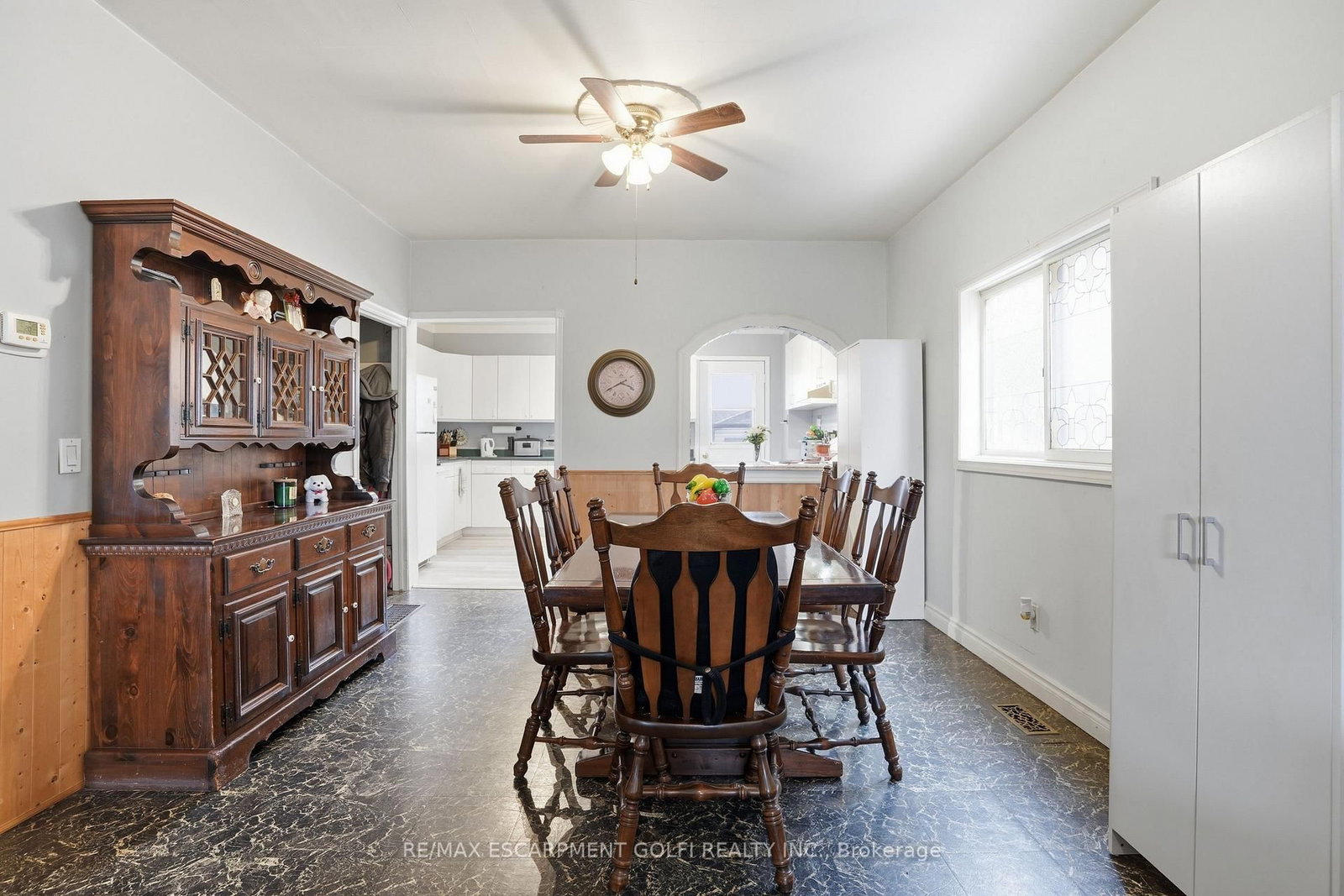 Detached House for sale at 16 Albemarle Street, Hamilton, Ontario, L8L 7G3 - Industrial Sector - MLS: X12872884