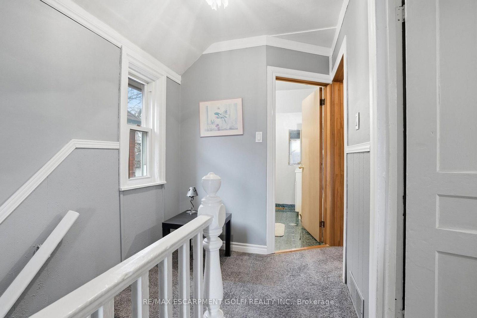 Detached House for sale at 16 Albemarle Street, Hamilton, Ontario, L8L 7G3 - Industrial Sector - MLS: X12872884