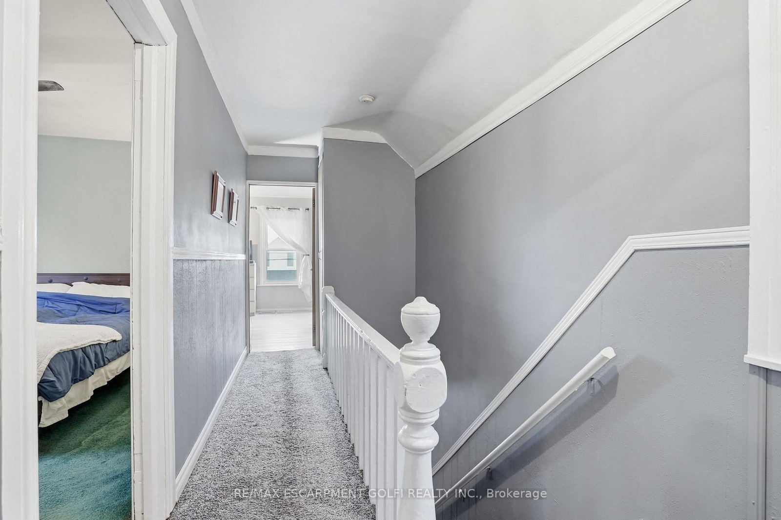 Detached House for sale at 16 Albemarle Street, Hamilton, Ontario, L8L 7G3 - Industrial Sector - MLS: X12872884