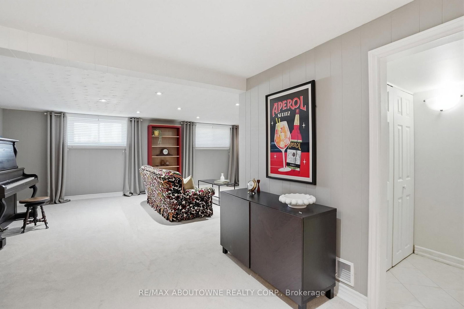 Detached House for sale at 264 Celtic Drive, Hamilton, Ontario, L8E 2T9 - Stoney Creek - MLS: X12872896