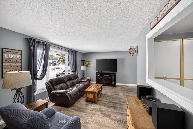 15 Henderson St, Carleton Place, K7C 3Z1 | Image 2