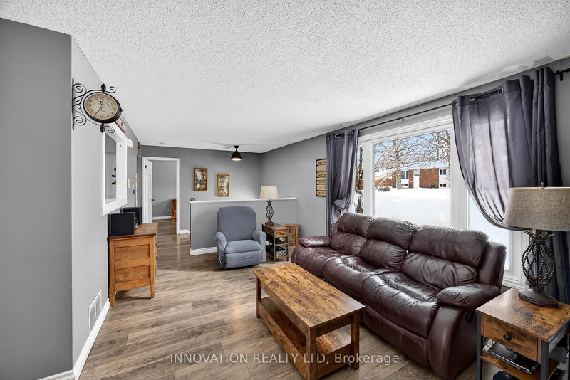 15 Henderson St, Carleton Place, K7C 3Z1 | Image 3
