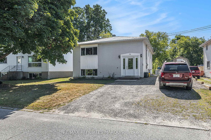 71 Stephen St, Smiths Falls, K7A 1K7 | Image 2