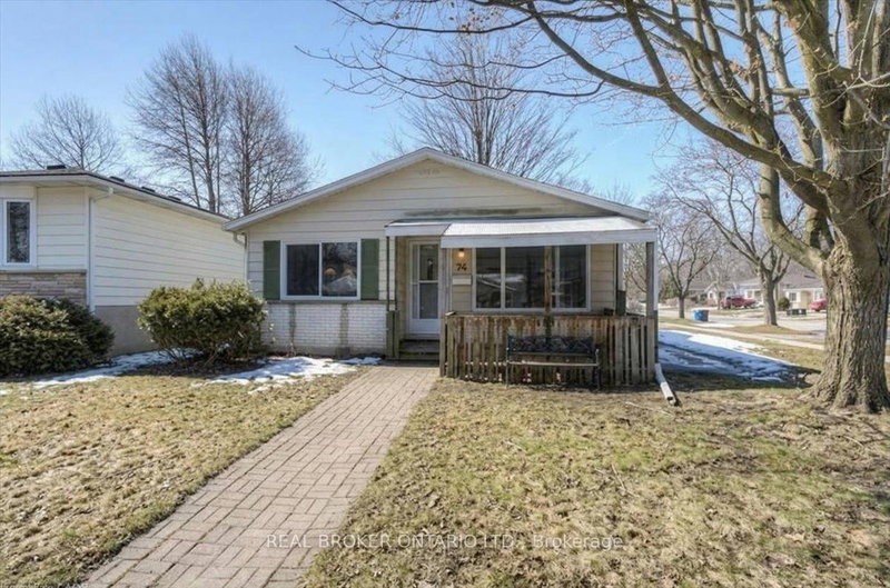 74 Helene Cres, Waterloo, N2L 5E5 | Image 2